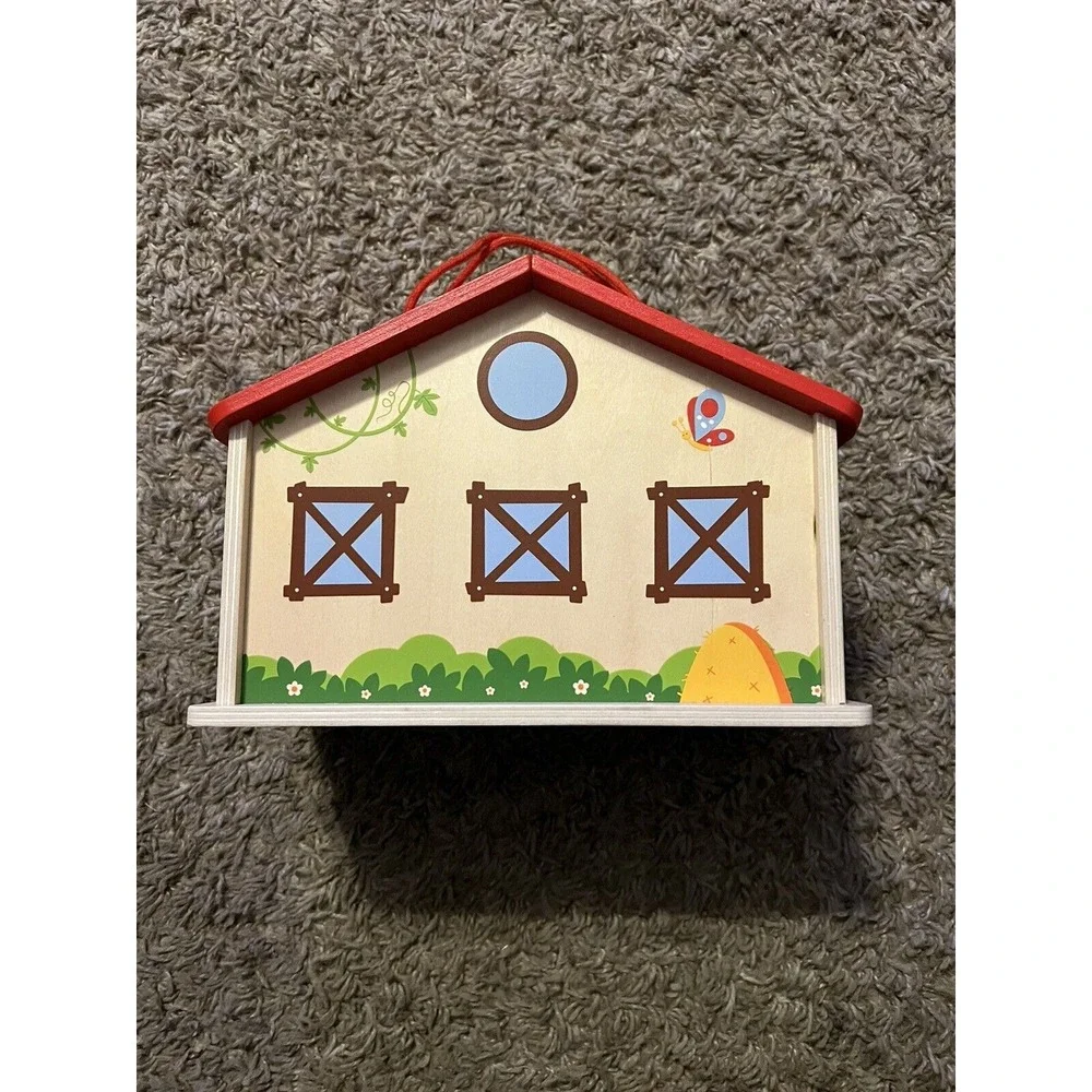 Viga Wooden Toy Barn and Animals, Fence Farm Play Set Excellent Condition!‎